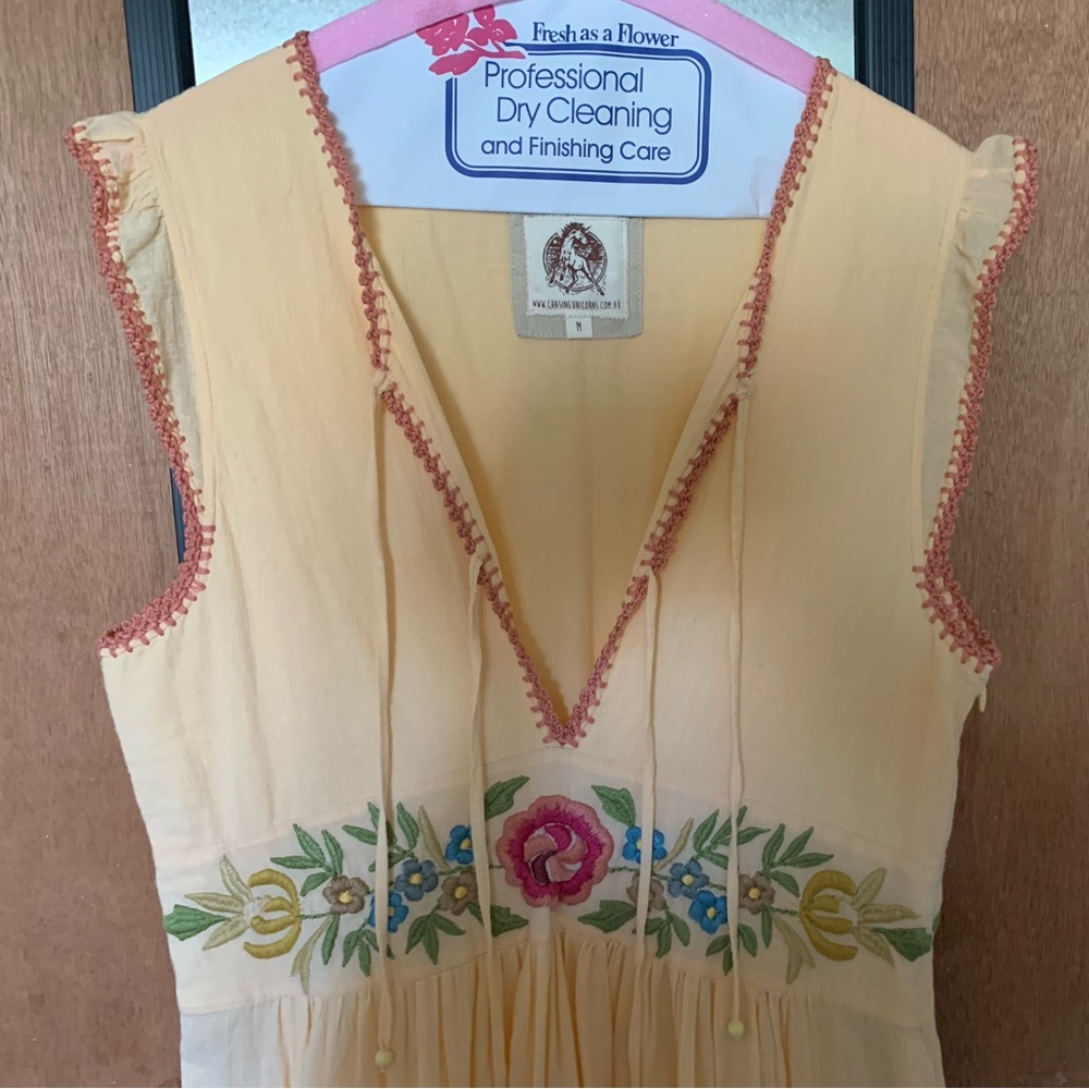 Chasing unicorns summer dress. Size medium pristine condition.